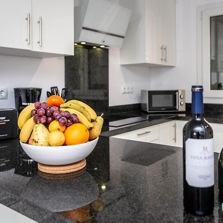 Puerto Banus Finest 2-Bdrm Apt - 50 Metres To Beach Marbella Exterior foto